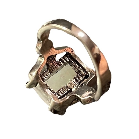 Faux Dichroic Glass Opal & Rhinestone Silver Toned Statement Cocktail Ring 8 - Picture 8 of 8